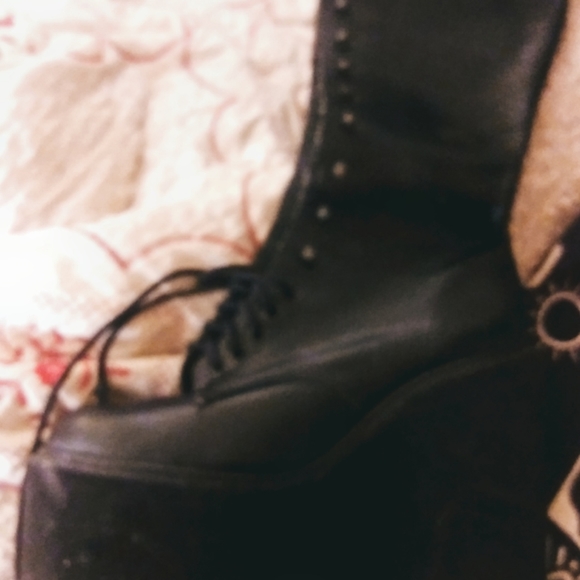 platforms  London - Picture 4 of 7